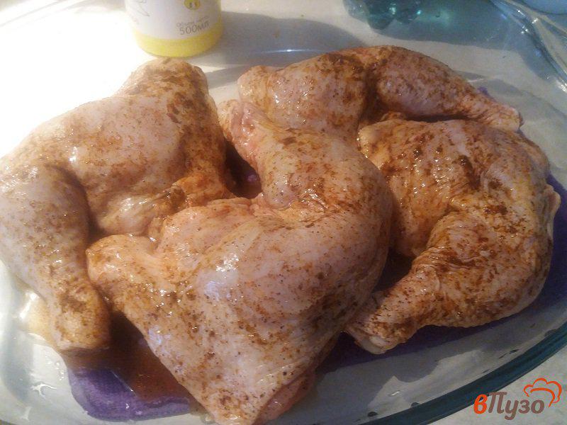 Фото приготовление рецепта: Запеченные куриные окорочка в сухом маринаде шаг №4