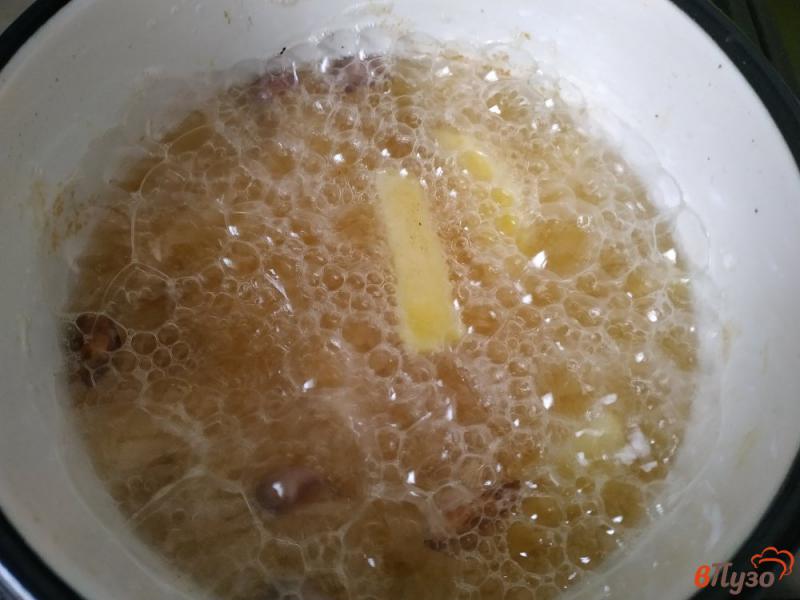 Фото приготовление рецепта: Картофель фри в чесночном масле и с домашним соусом шаг №3