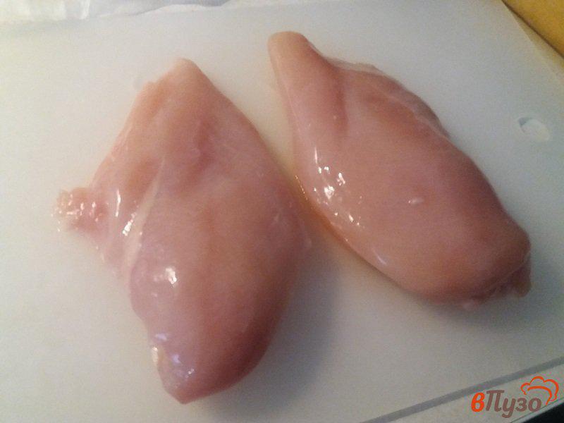 Фото приготовление рецепта: Куриный шницель с яйцом шаг №1