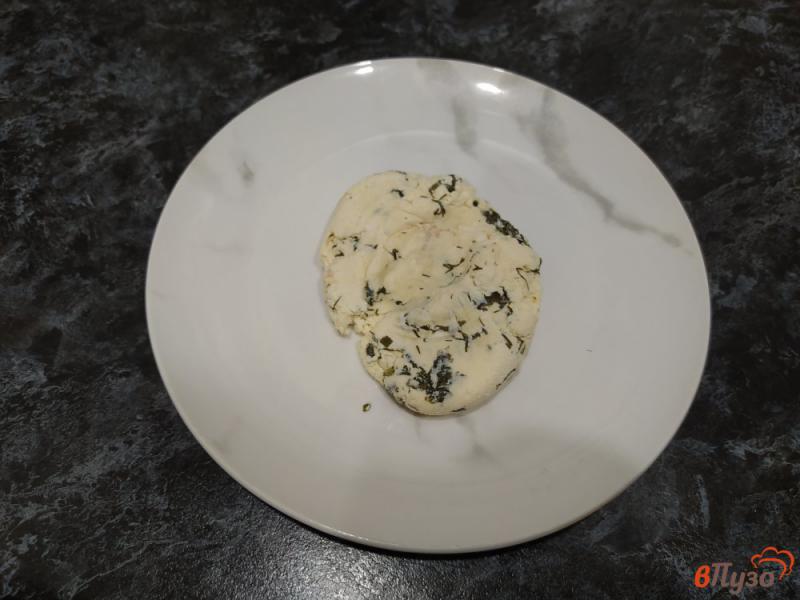 Фото приготовление рецепта: Адыгейский сыр с зеленью в мультиварке шаг №9