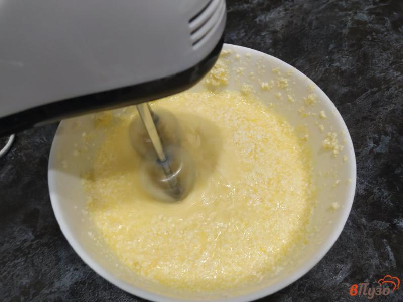 Фото приготовление рецепта: Лимонный пирог в мультиварке шаг №3