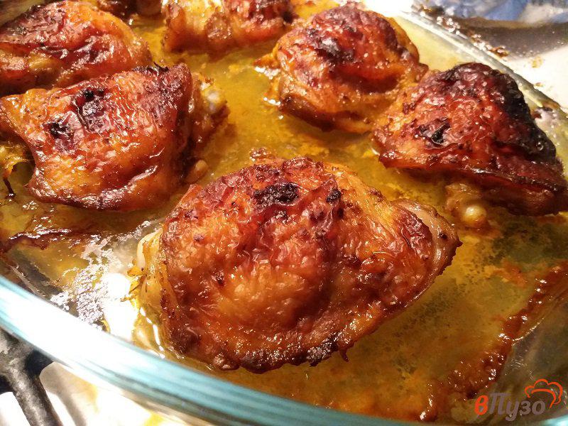 Фото приготовление рецепта: Куриные бедрышки в остро-сладком маринаде шаг №5