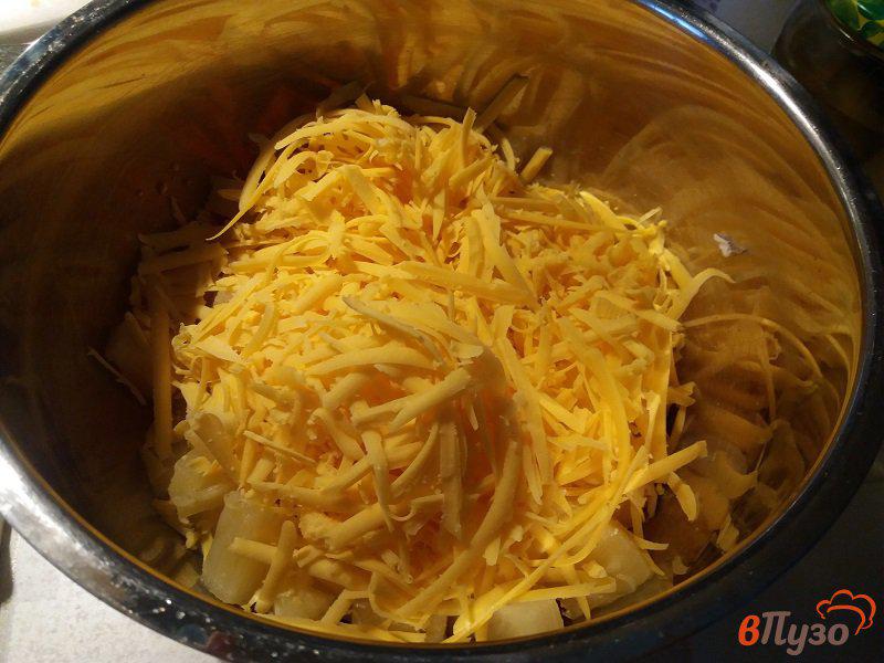 Фото приготовление рецепта: Салат из куриного филе и консервированного ананаса шаг №6