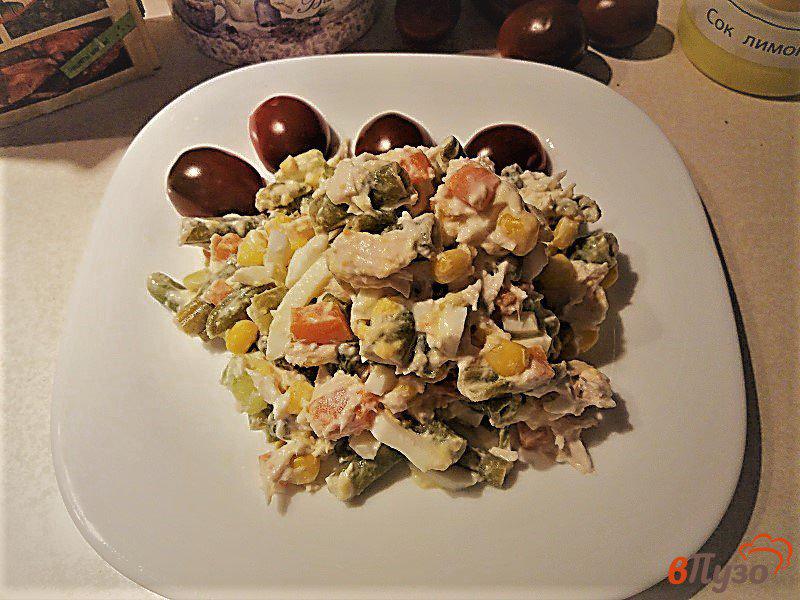 Фото приготовление рецепта: Салат из куриного филе со спаржевой фасолью шаг №10
