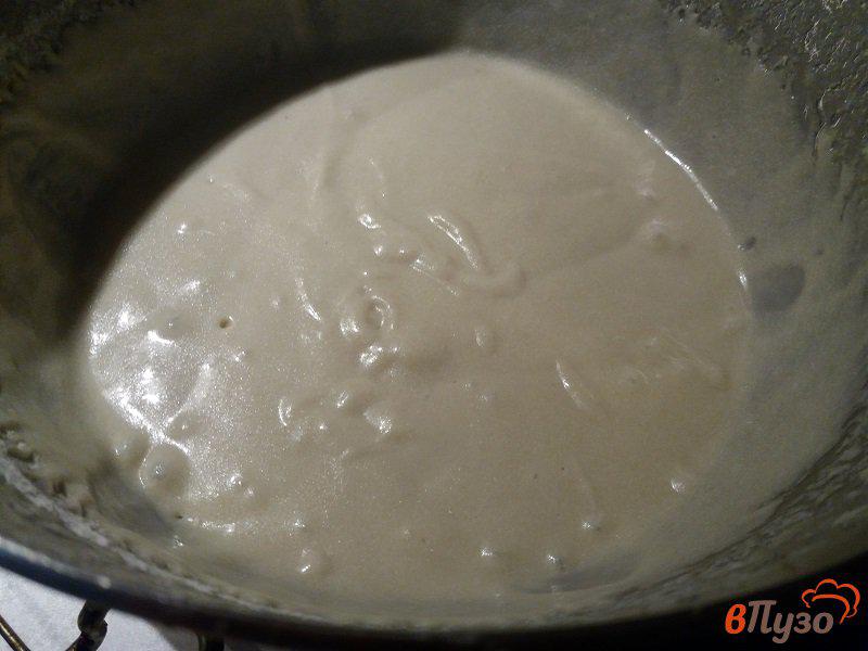 Фото приготовление рецепта: Кексы с молочным шоколадом или изюмом шаг №5