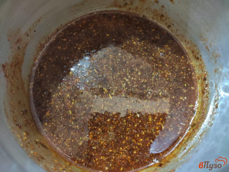 Фото приготовление рецепта: Куриные голени в медово-чесночном маринаде шаг №2