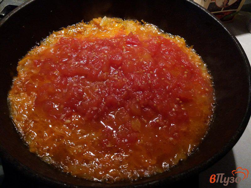 Фото приготовление рецепта: Филе трески в овощном соусе шаг №4