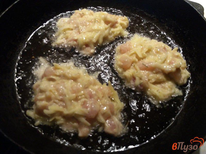 Фото приготовление рецепта: Рубленные котлеты из куриного филе и картофеля шаг №9