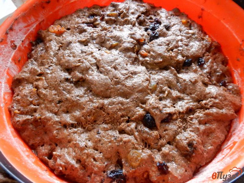 Фото приготовление рецепта: Десертный ржаной хлеб с семечками и сухофруктами шаг №9