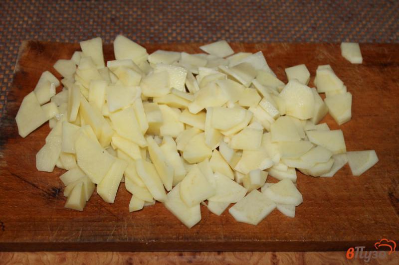 Фото приготовление рецепта: Картофель жареный с куриной печенью и мясом шаг №1