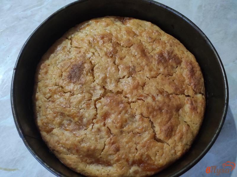Фото приготовление рецепта: Пирог из дрожжевого теста с вареньем шаг №8
