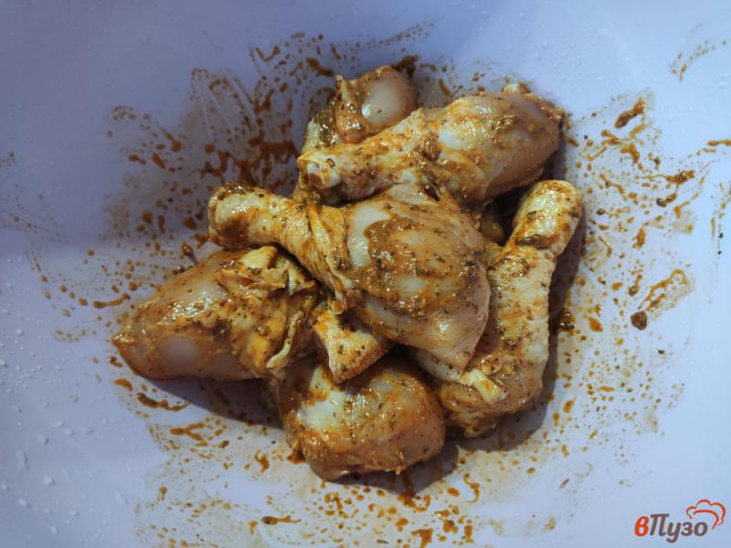 Фото приготовление рецепта: Запечённые куриные голени с горчицей шаг №3
