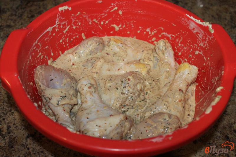 Фото приготовление рецепта: Жареные куриные голени шаг №5