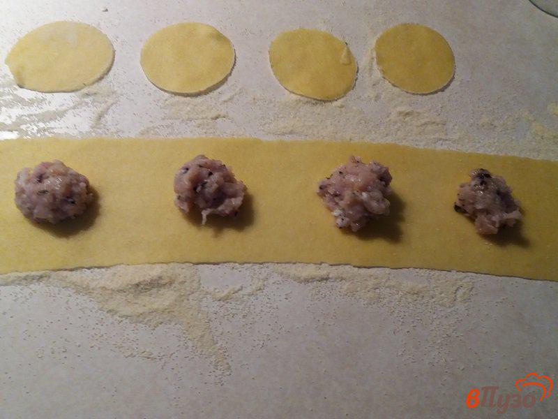 Фото приготовление рецепта: Тортеллини с мясом шаг №10