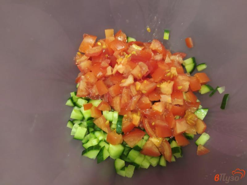 Фото приготовление рецепта: Овощной салат с курицей и шампиньонами шаг №2