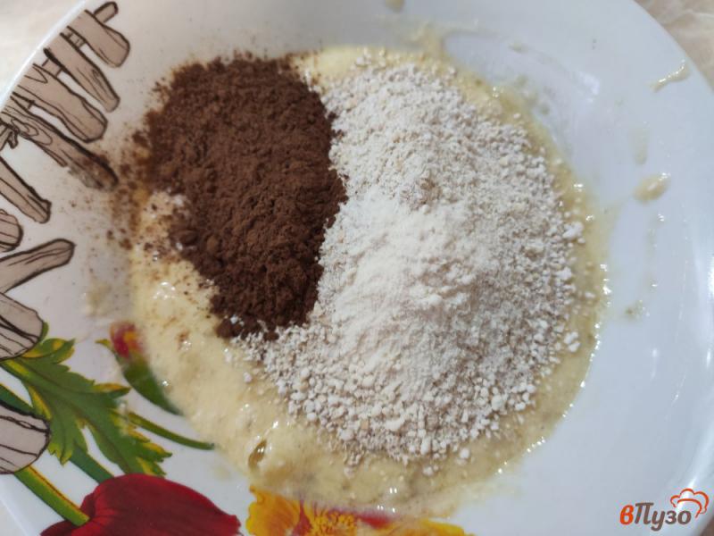 Фото приготовление рецепта: Бананово-овсяные вафли с какао шаг №3