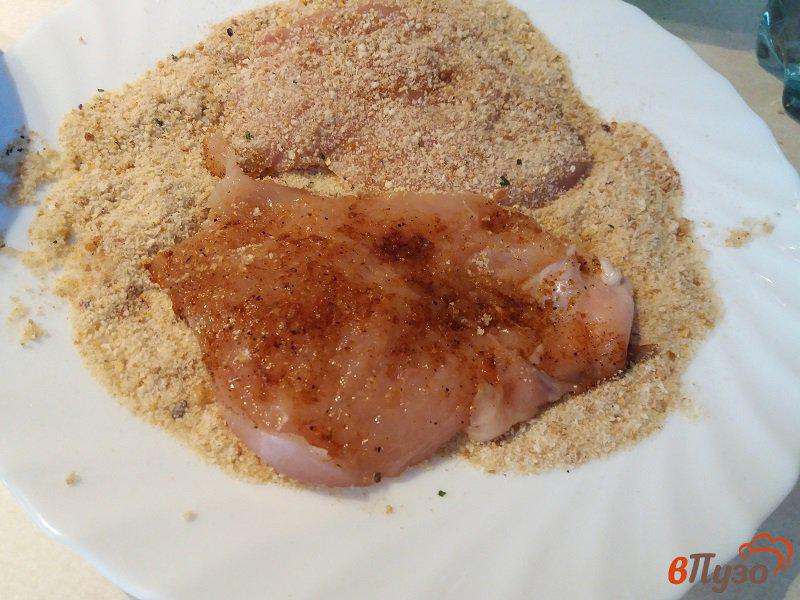 Фото приготовление рецепта: Классические отбивные из куриного филе шаг №5