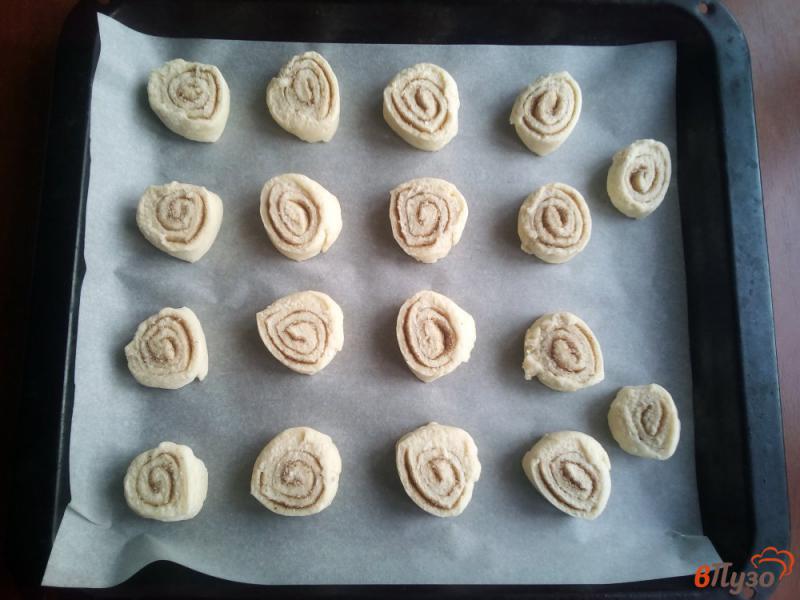 Фото приготовление рецепта: Творожное печенье с корицей шаг №8