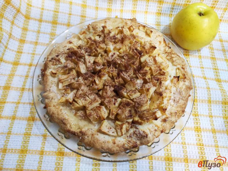 Фото приготовление рецепта: Открытый пирог с яблоками и корицей шаг №10