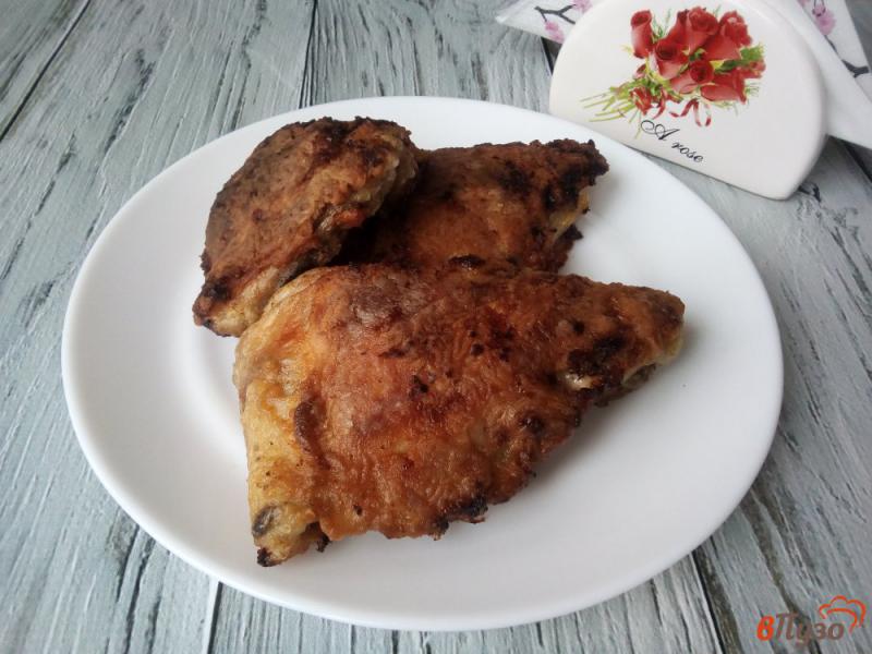 Фото приготовление рецепта: Курица жареная шаг №6