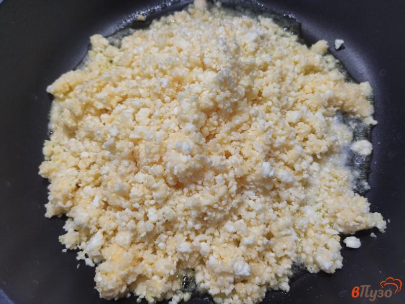 Фото приготовление рецепта: Твердый сыр из творога шаг №7
