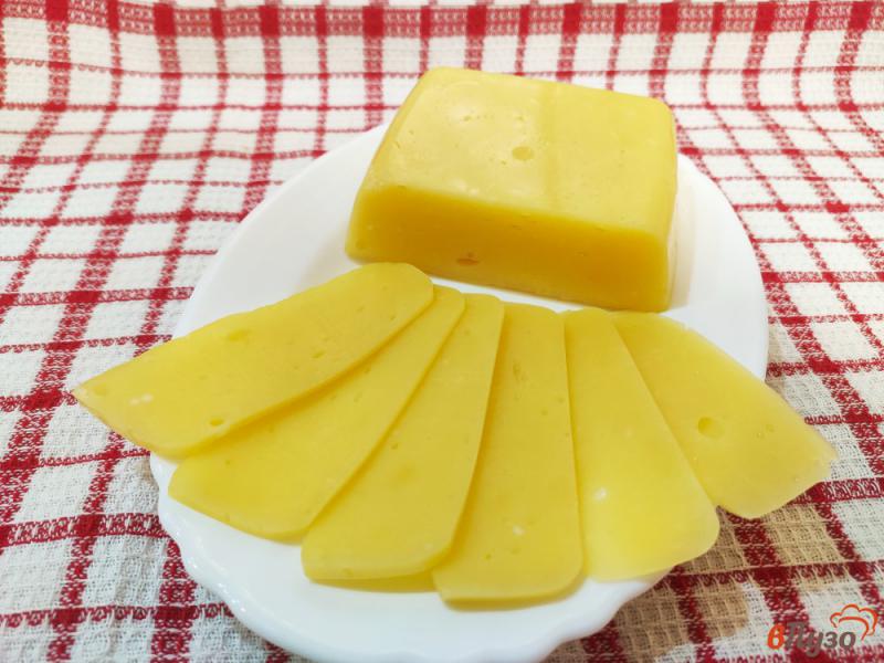 Фото приготовление рецепта: Твердый сыр из творога шаг №10