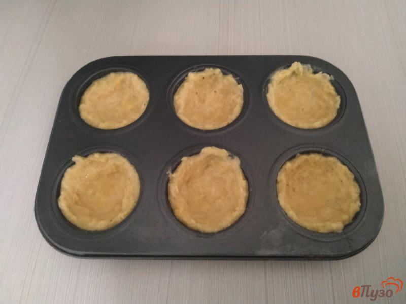 Фото приготовление рецепта: Картофельные корзиночки с начинкой шаг №4