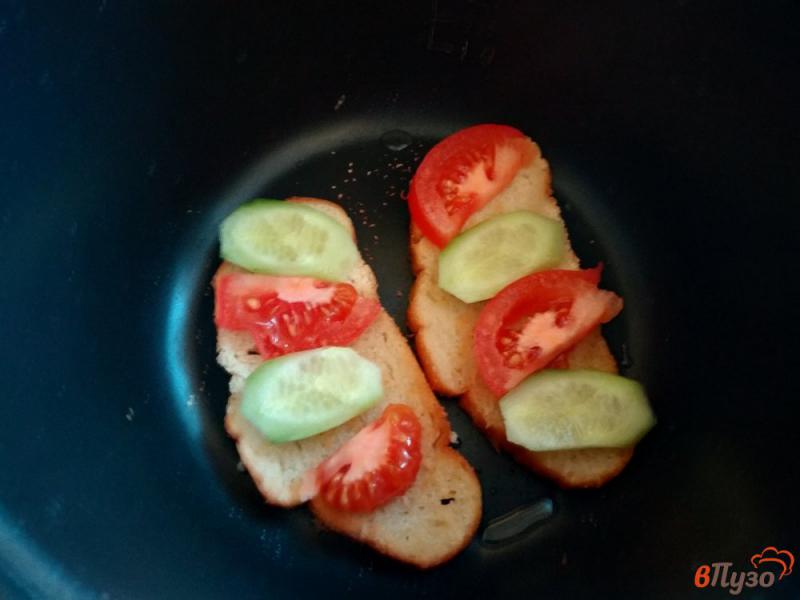 Фото приготовление рецепта: Горячие бутерброды в мультиварке шаг №2