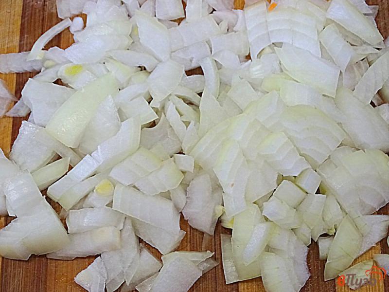Фото приготовление рецепта: Рис с куриными голенями в духовке шаг №2