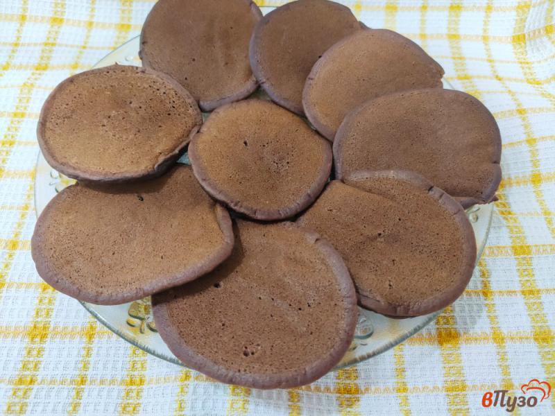 Фото приготовление рецепта: Шоколадные панкейки на кефире шаг №5