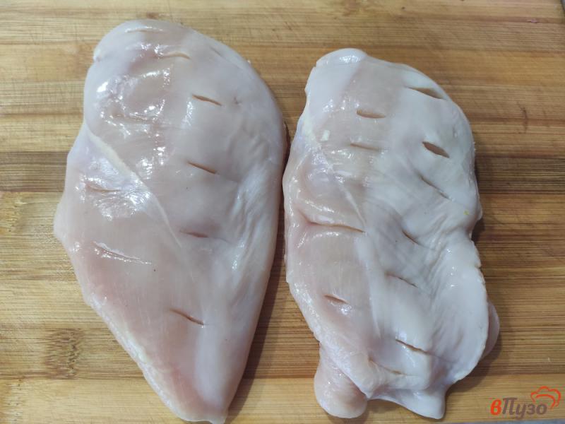 Фото приготовление рецепта: Куриное филе с чесноком и паприкой шаг №1