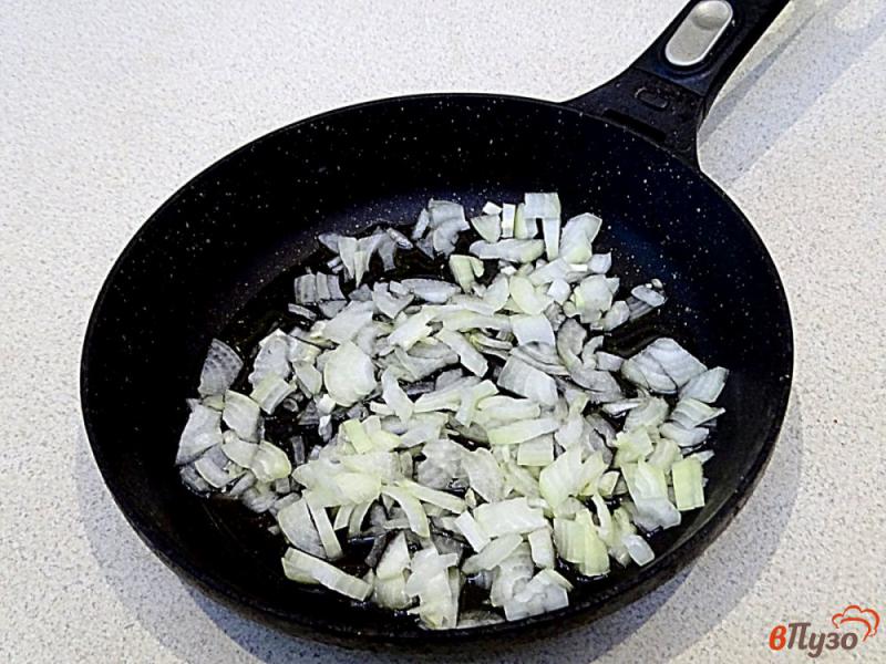 Фото приготовление рецепта: Соус из томатной пасты к макаронам шаг №1