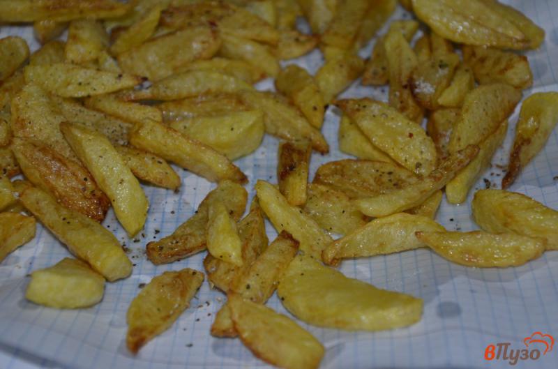 Фото приготовление рецепта: Острый картофель фри шаг №5
