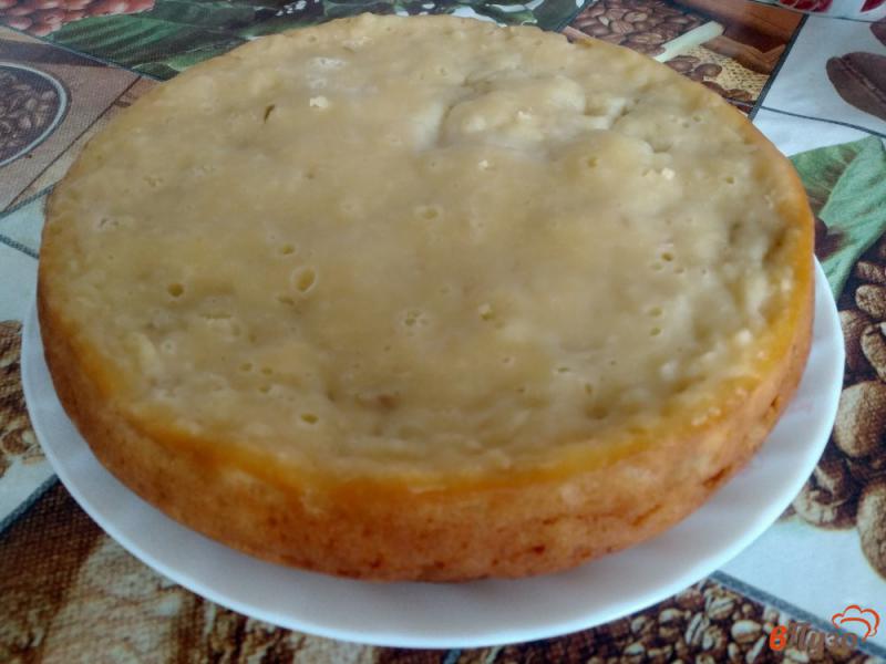 Фото приготовление рецепта: Пирог на йогурте шаг №10