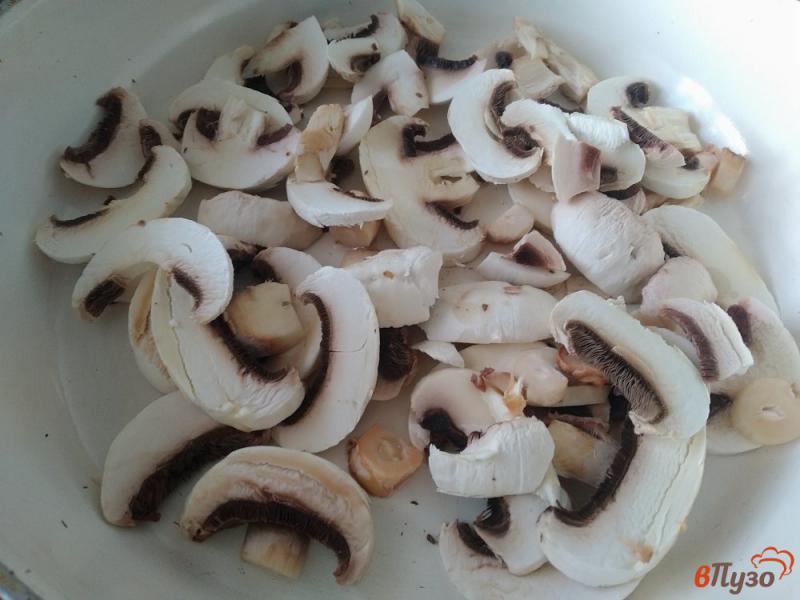 Фото приготовление рецепта: Суп грибной в мультиварке шаг №3