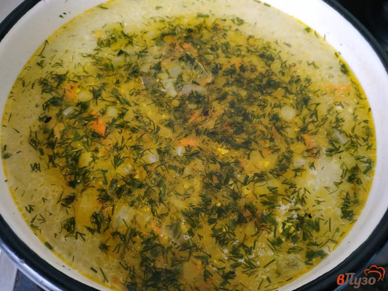 Фото приготовление рецепта: Суп с лапшой и плавленым сыром шаг №8