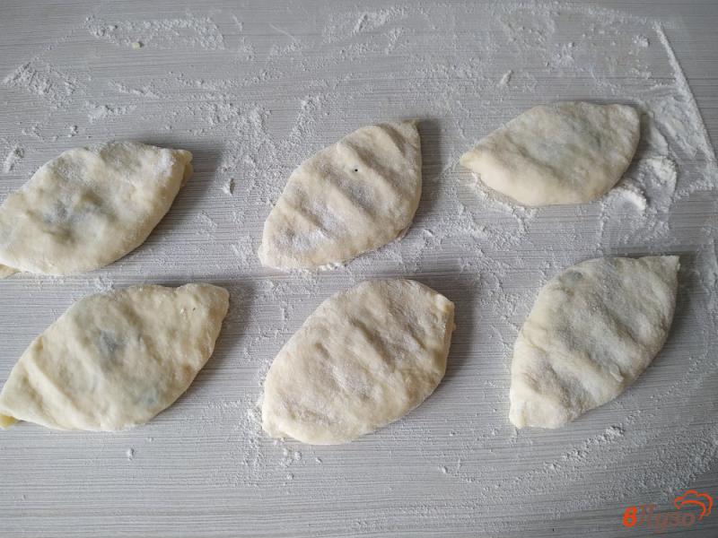 Фото приготовление рецепта: Пирожки со щавелем шаг №7