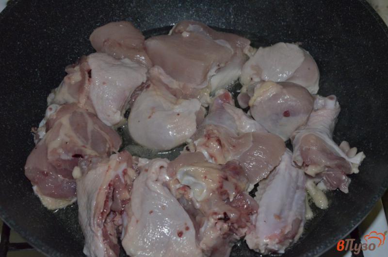 Фото приготовление рецепта: Курица кусочками в йогуртовом соусе шаг №1