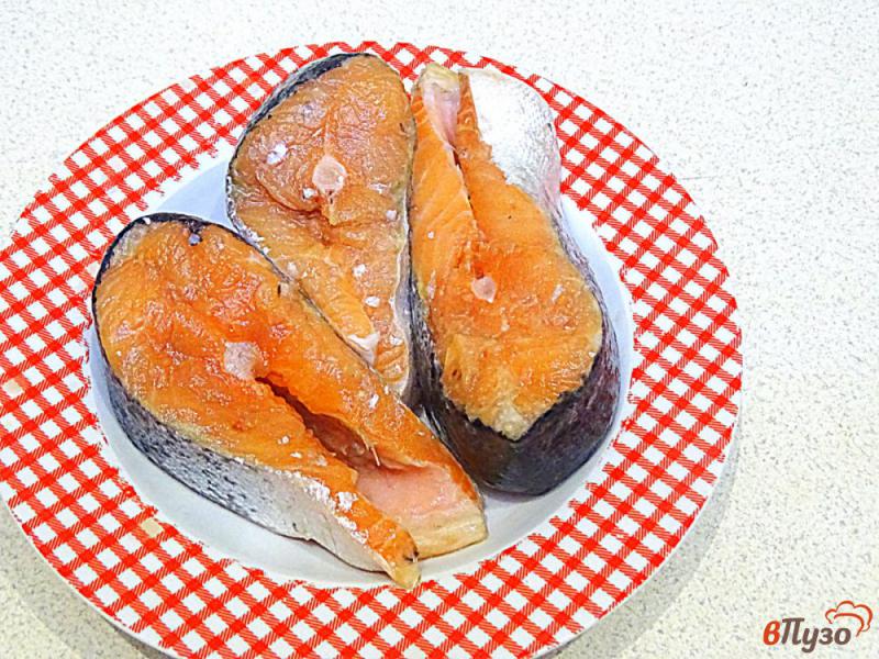 Фото приготовление рецепта: Жареный лосось на пергаменте шаг №1