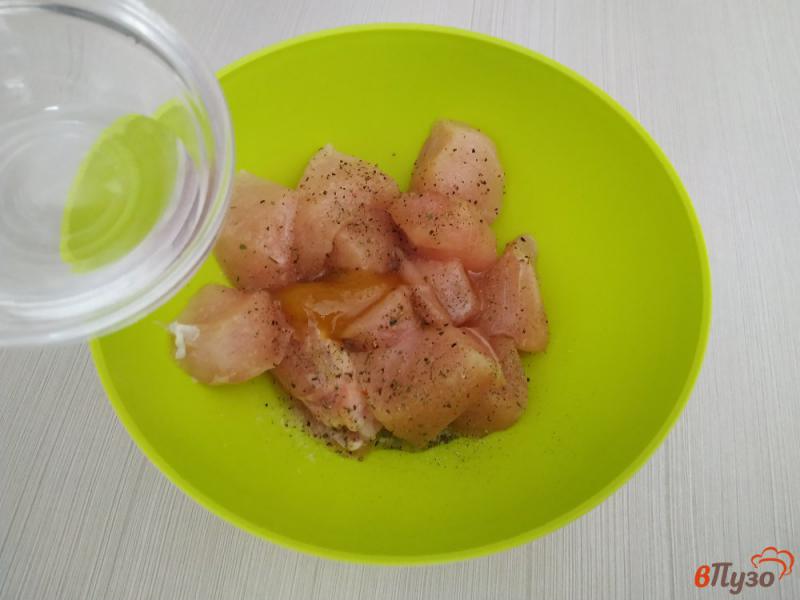 Фото приготовление рецепта: Куриное филе в медовом маринаде шаг №3