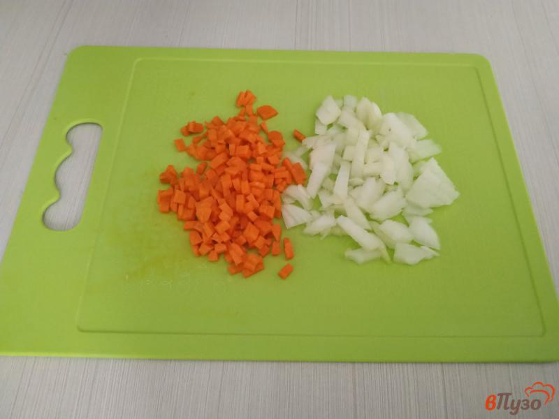Фото приготовление рецепта: Овощное рагу с сосисками шаг №3