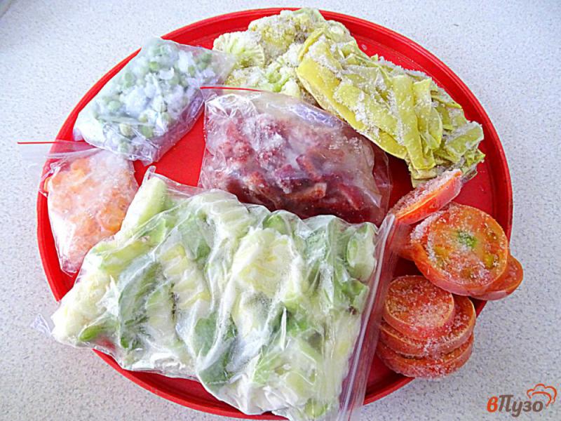 Фото приготовление рецепта: Рагу из замороженных овощей со сметаной шаг №1