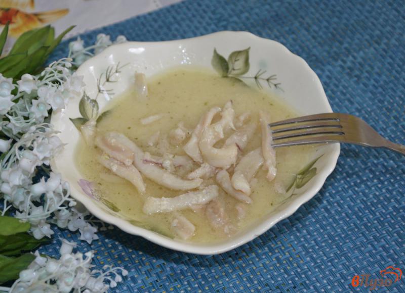 Фото приготовление рецепта: Кальмар в соусе из йогурта шаг №4