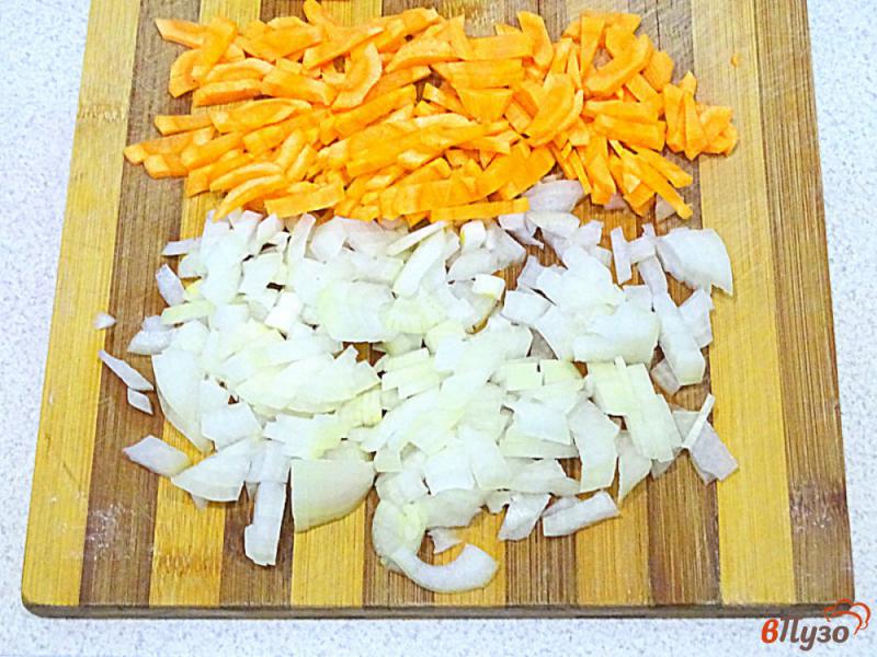Фото приготовление рецепта: Свекольник с картофелем и маринованной свеклой шаг №2