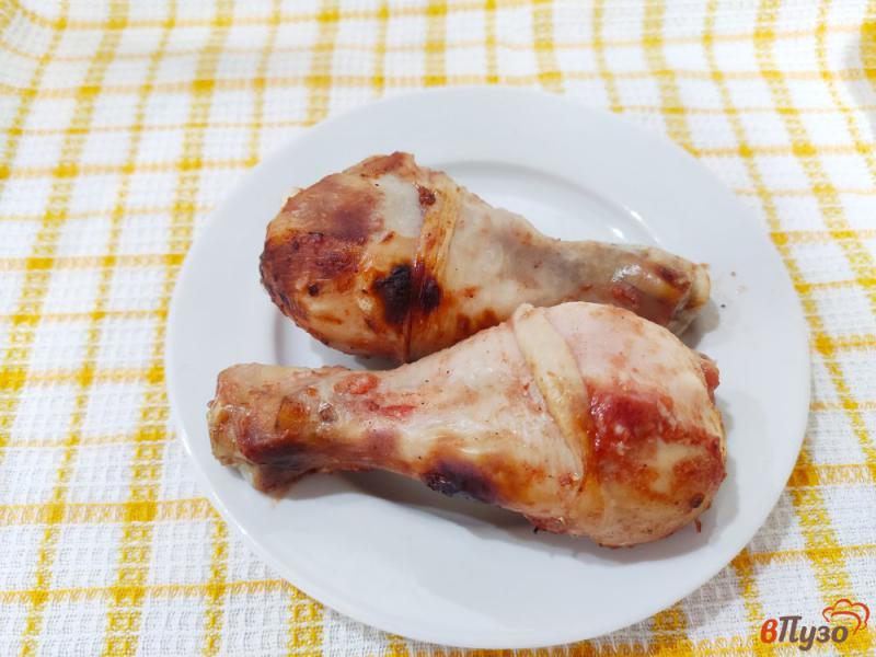 Фото приготовление рецепта: Куриные голени запечённые с кетчупом шаг №7