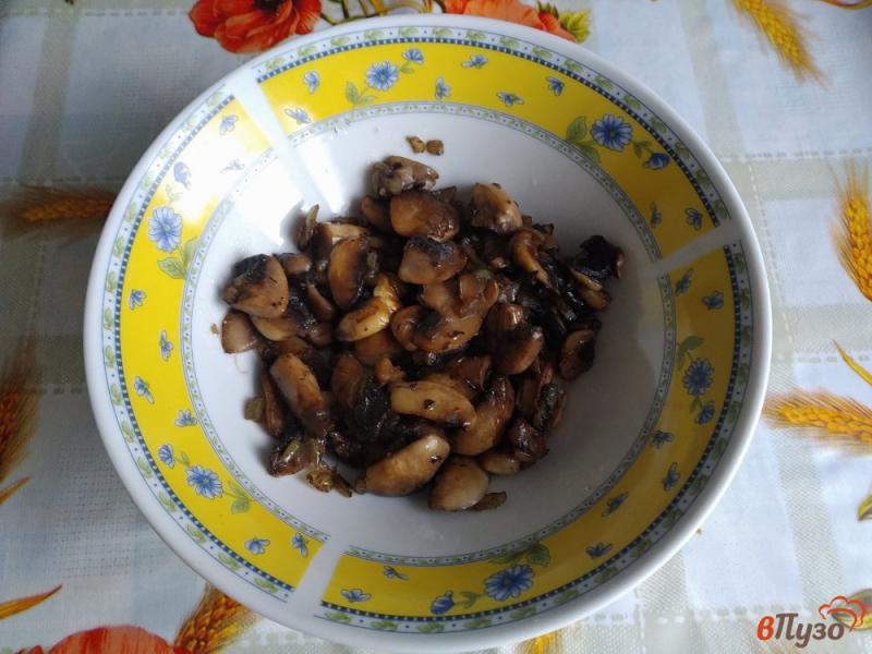 Фото приготовление рецепта: Котлеты из картофеля и грибов шаг №2
