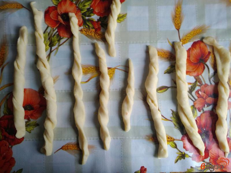 Фото приготовление рецепта: Хлебные палочки на воде шаг №8