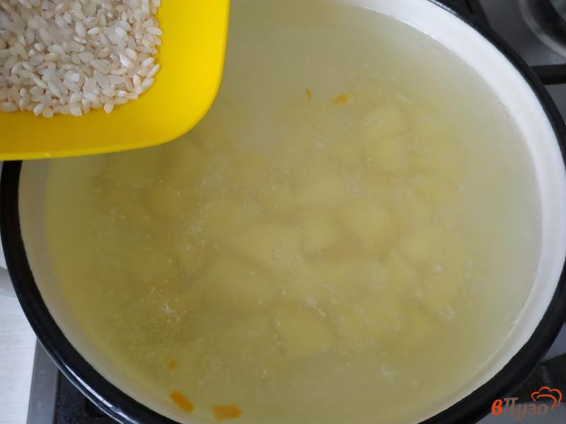 Фото приготовление рецепта: Суп с сардиной шаг №2