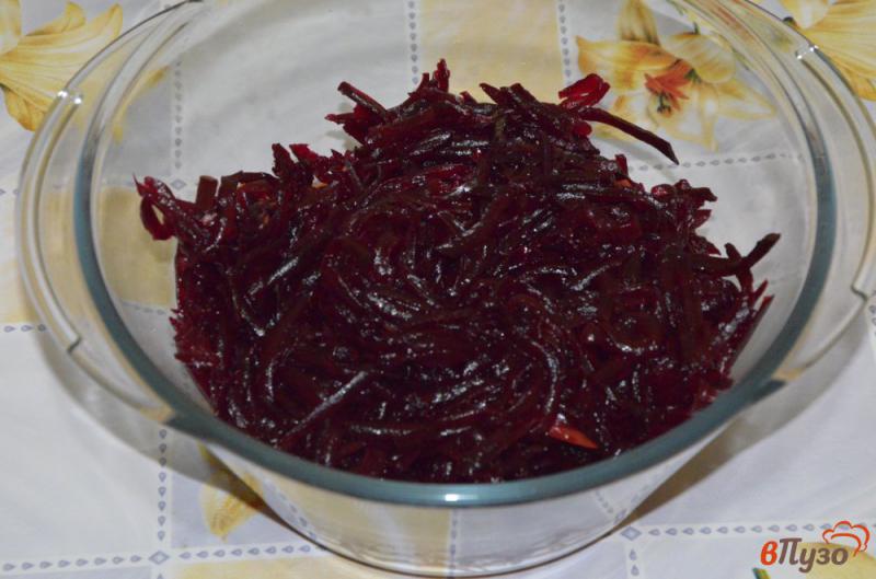 Фото приготовление рецепта: Салат овощной с сухариками шаг №2