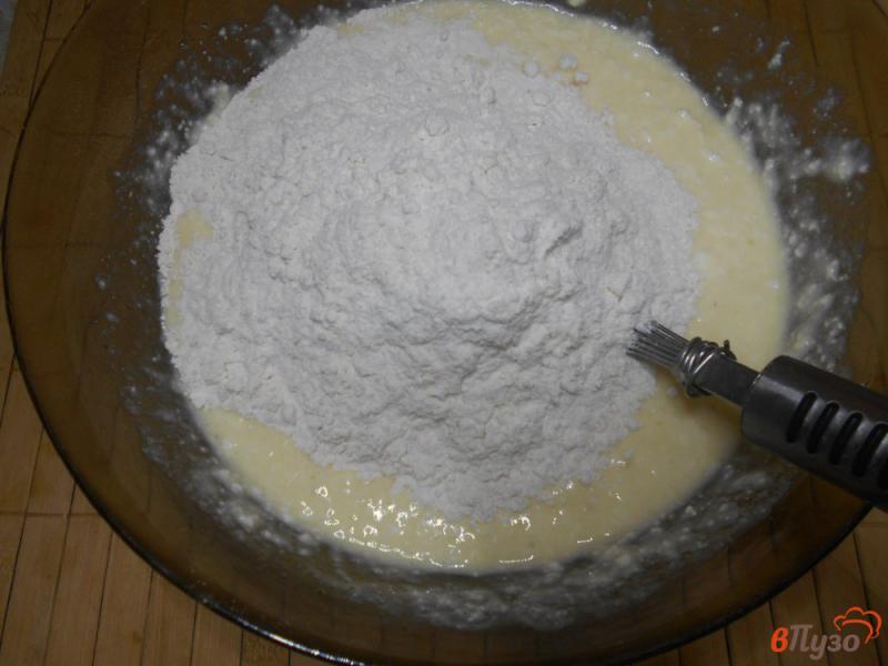 Фото приготовление рецепта: Кексы творожные на йогурте шаг №4